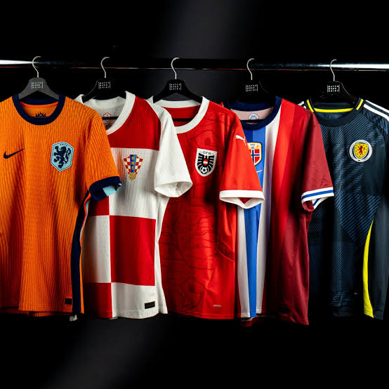 The Ultimate Guide to Buying Authentic Retro Football Jerseys