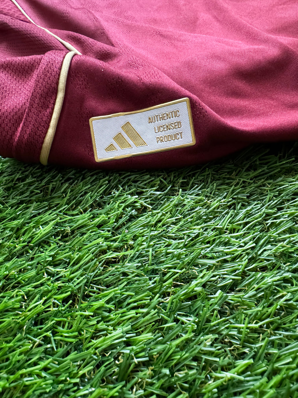 ASTON VILLA HOME KIT 2025 - 2026