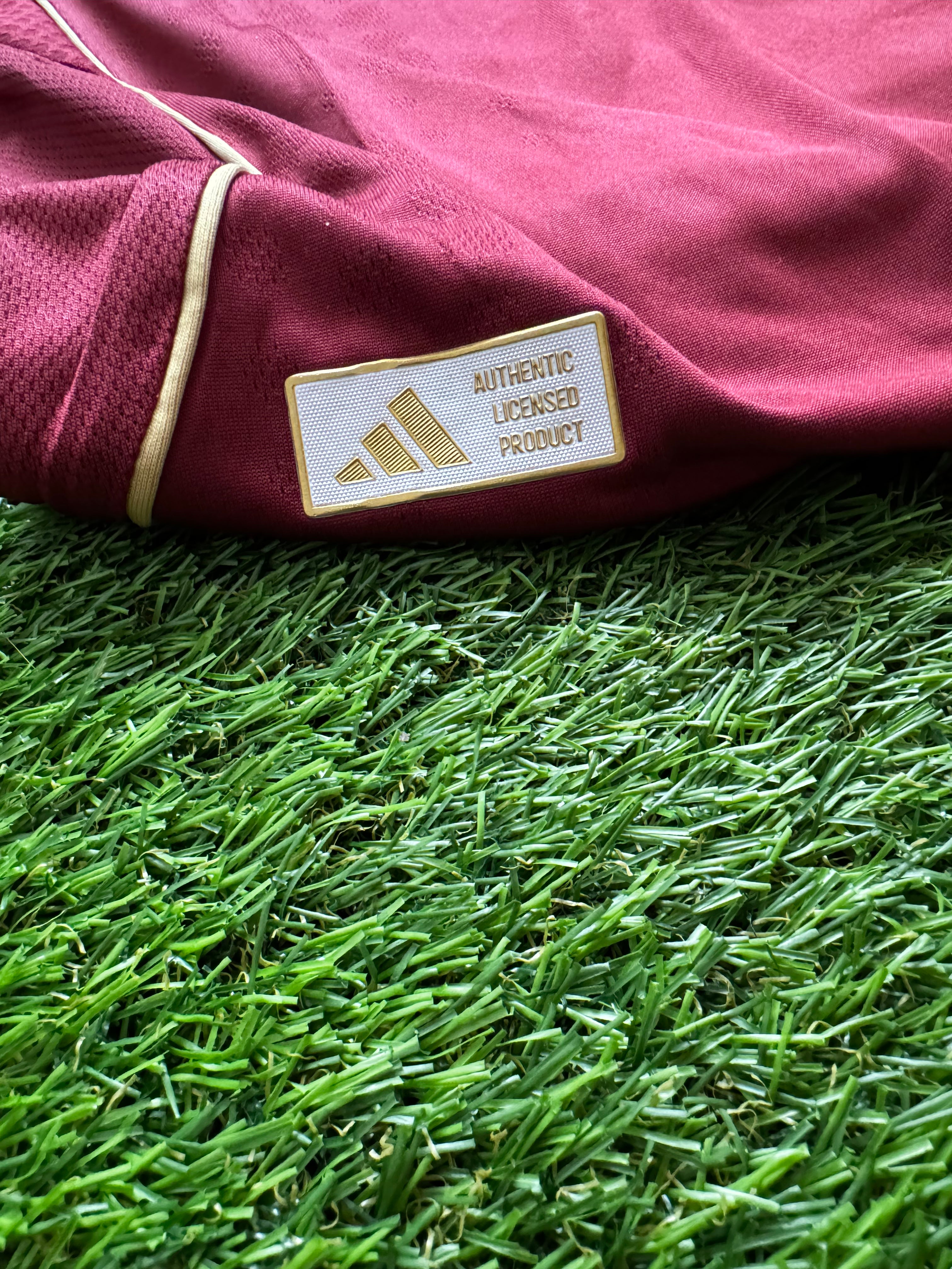 ASTON VILLA HOME KIT 2025 - 2026