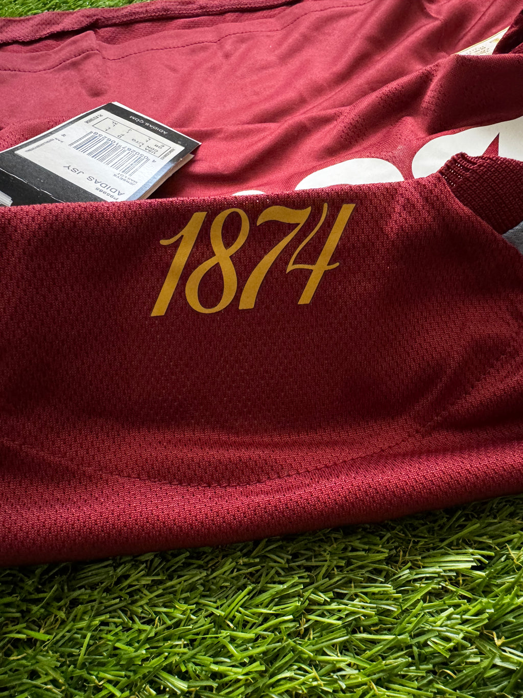 ASTON VILLA HOME KIT 2025 - 2026
