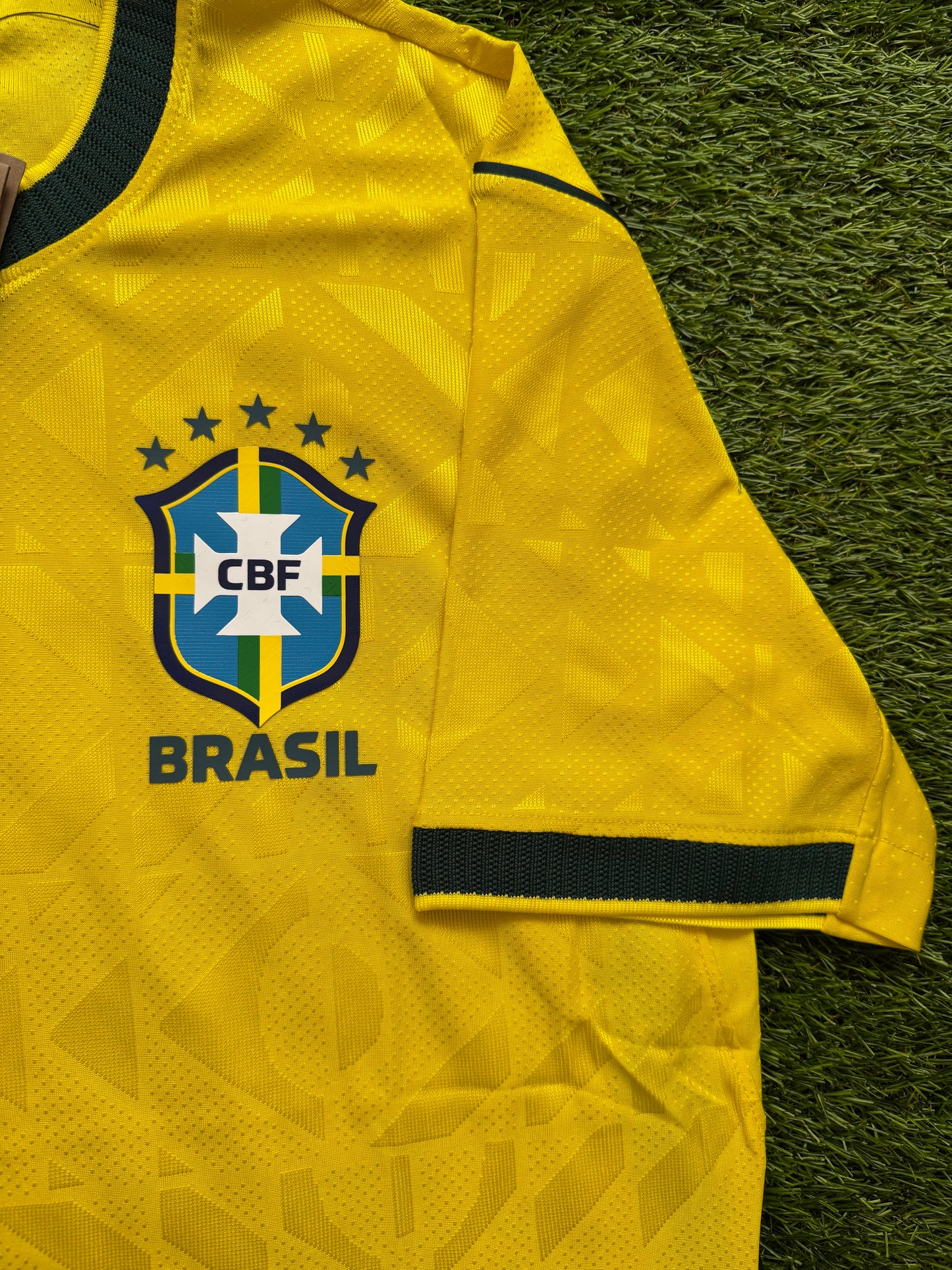 قميص منتخب البرازيل الأساسي 2026 | تيشيرت البرازيل الرسمي بتصميم جديد