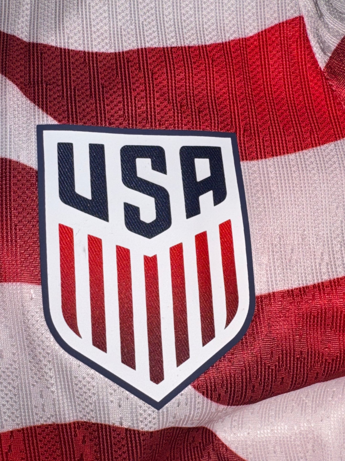 قميص منتخب الولايات المتحدة الأساسي 2026 | تيشيرت أمريكا الرسمي بتصميم جديد